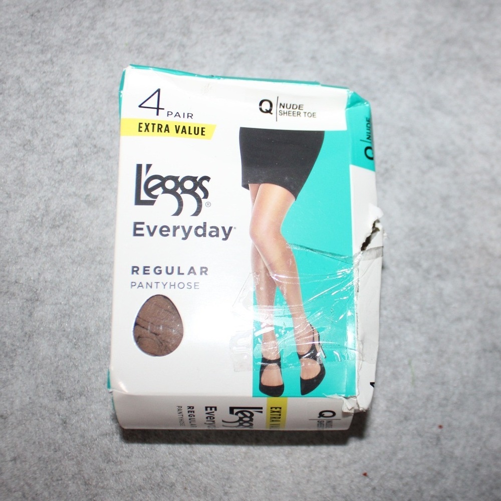 Women's Leggs regular pantyhose size Q color nude 4 pairs